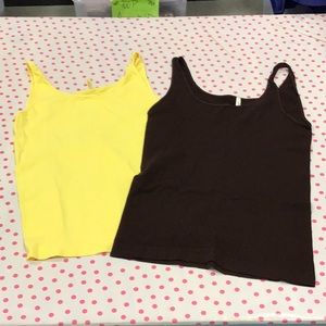 2 skinnytees tanks, one size fits most, colors yellow and dark brown
